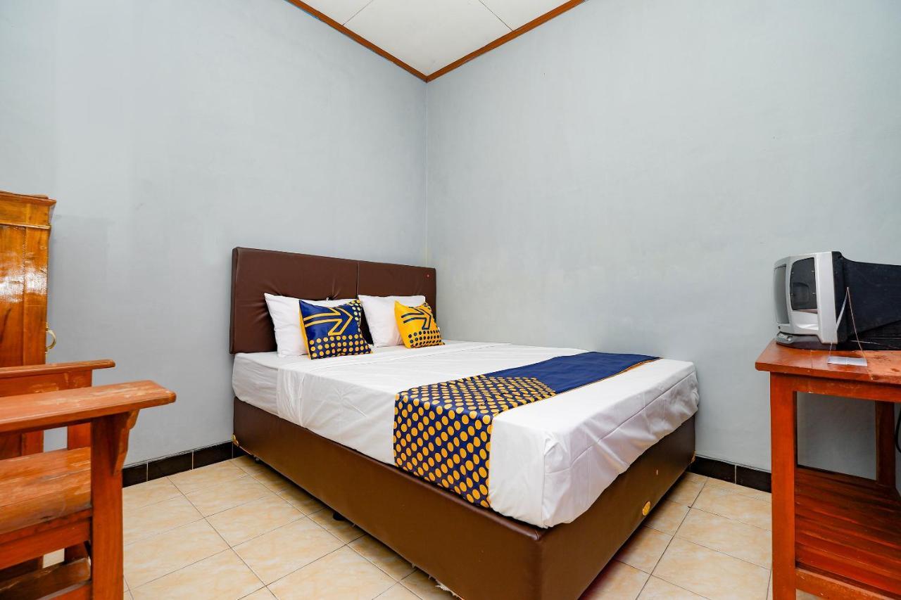 Spot On 2821 Griya Kawula Syariah Hotel Solo Exterior foto